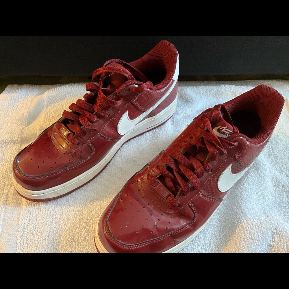 Mens Nike Air - maroon size 9